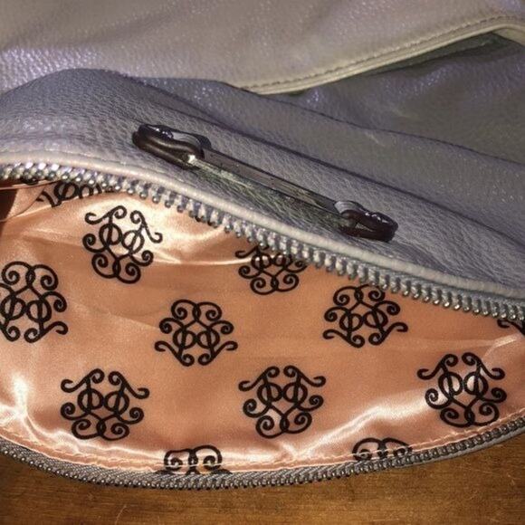 Jessica Simpson gray and cream crossbody handbag - Picture 8 of 16